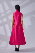 Victoria's fuchsia dress - Image 5