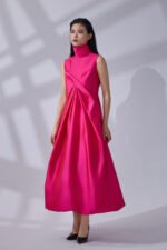 Victoria's fuchsia dress - Image 3
