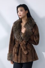Redden fur jacket - Image 4
